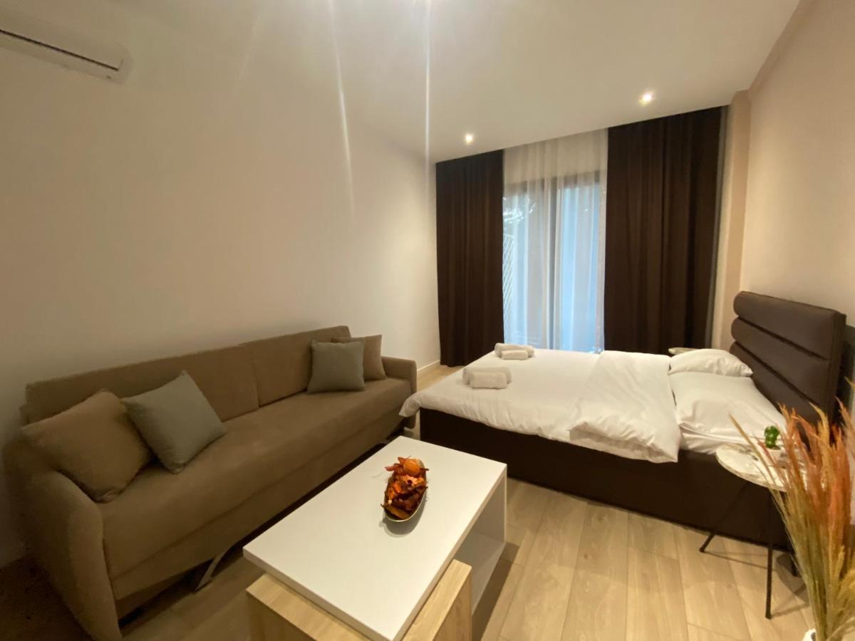 Brand New Apts Located At The City'S Main Square-100 Mbs Wifi Драч Екстериор снимка